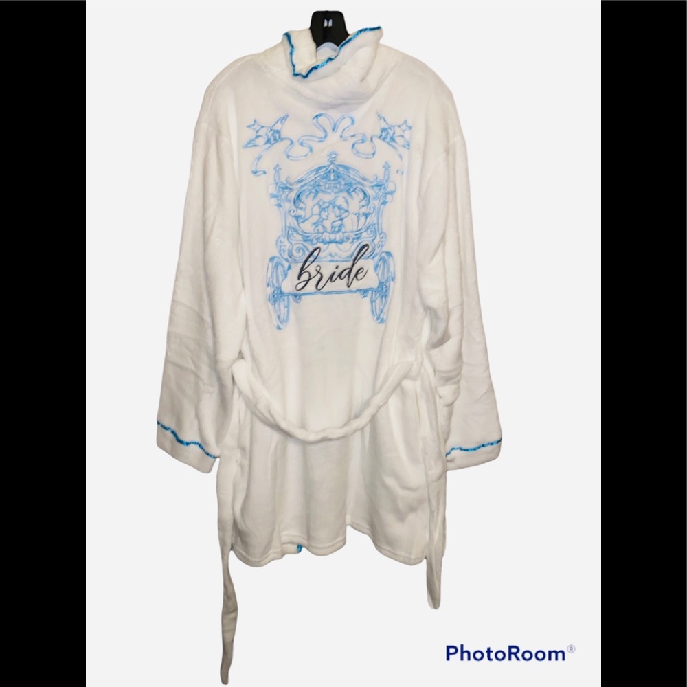 SALE! Disney Princess Womens' Cinderella Bride Fleece Robe 1x/2X